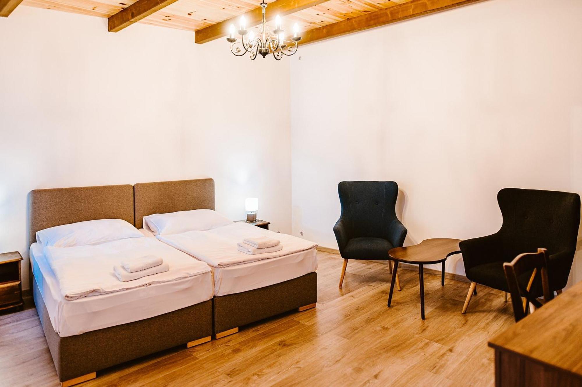 Sziklavendeghaz Aparthotel Veszprem Exterior photo