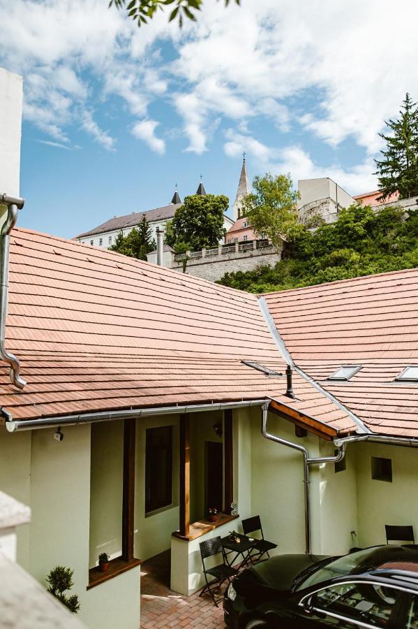 Sziklavendeghaz Aparthotel Veszprem Exterior photo